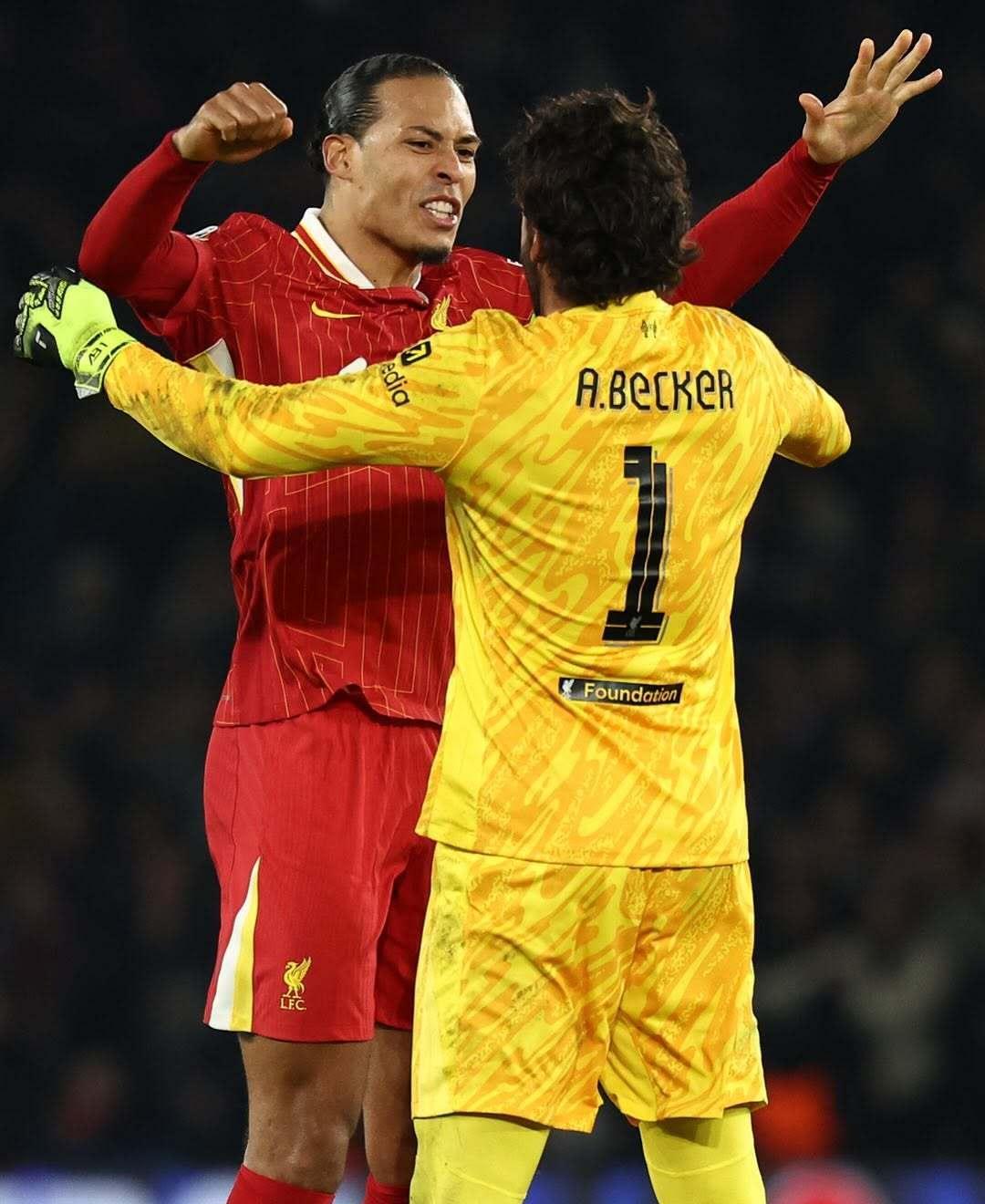 包含新一季赛程出炉，球迷们准备跟随球队的每一场比赛的词条