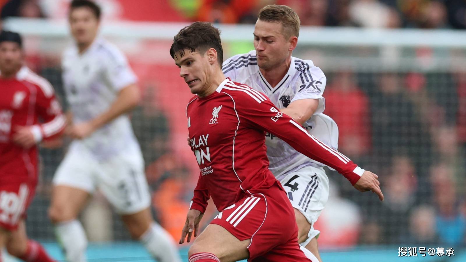 曼联碾压墨西哥,范戴克统治全场 曼联碾压墨西哥,范戴克统治全场