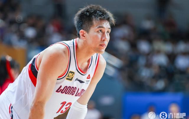 骑士完胜广东队，郭艾伦高光表现