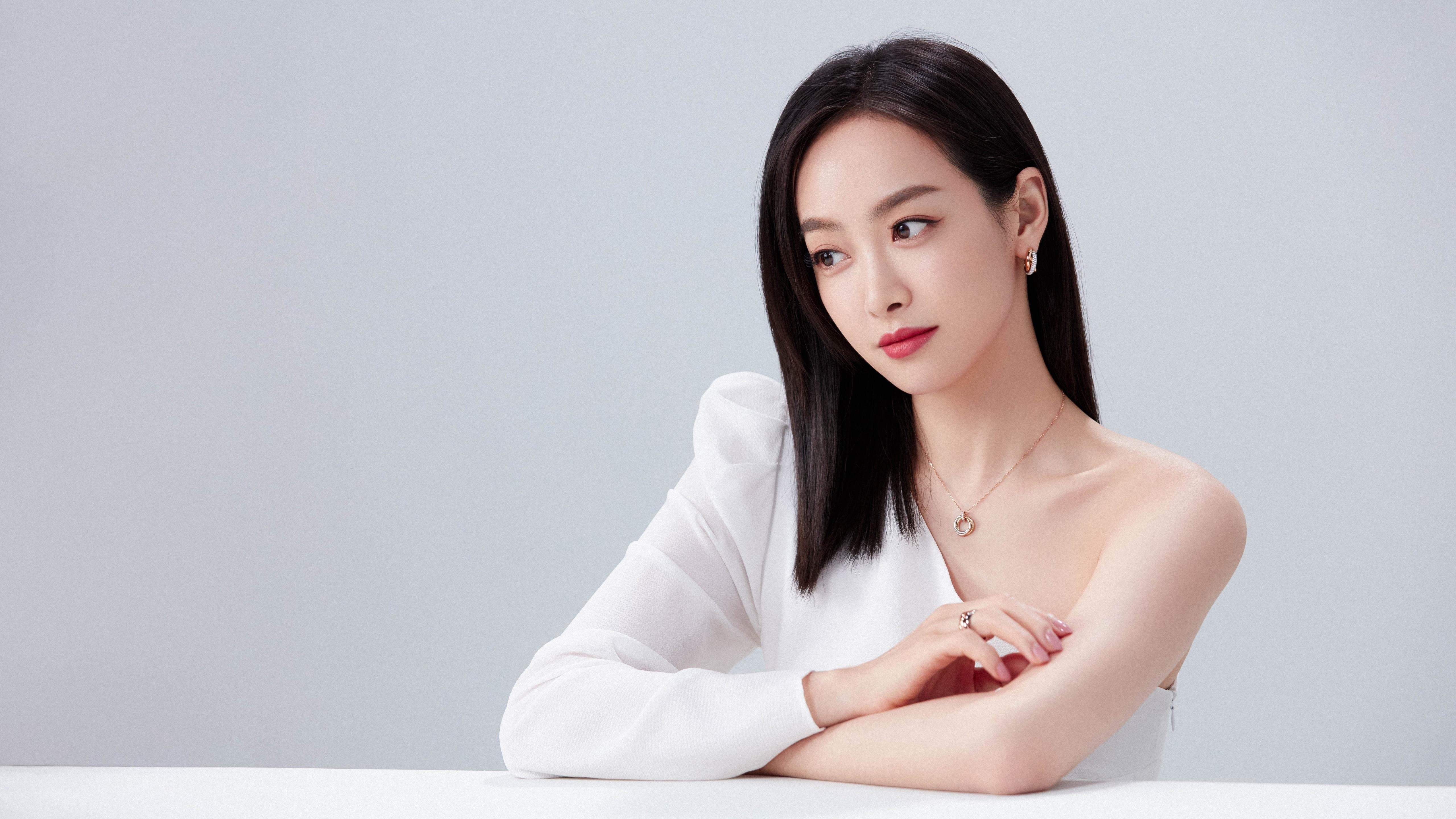 未知星系的航程，巨星闪光与冷门频发的现代足球引力场