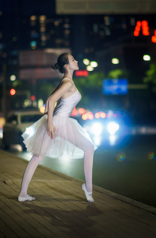 紫金王朝的试金石，当爱德华兹在大场面中接过火炬